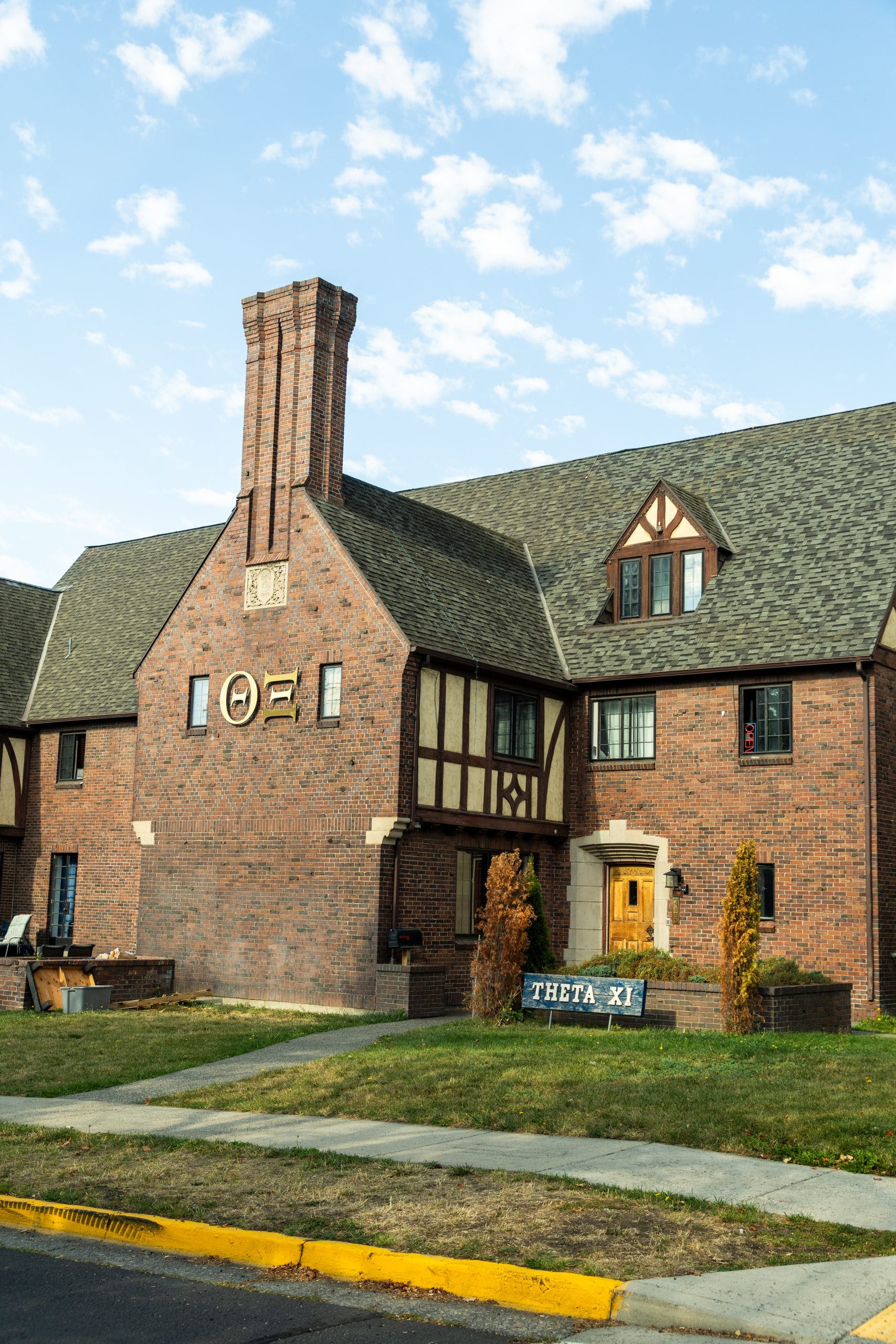 Theta Xi house